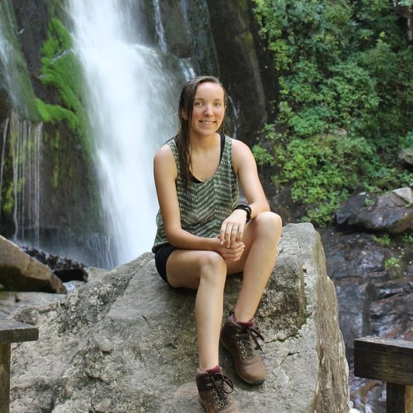 Meet your Posher, Eva - Picture 1 of 1